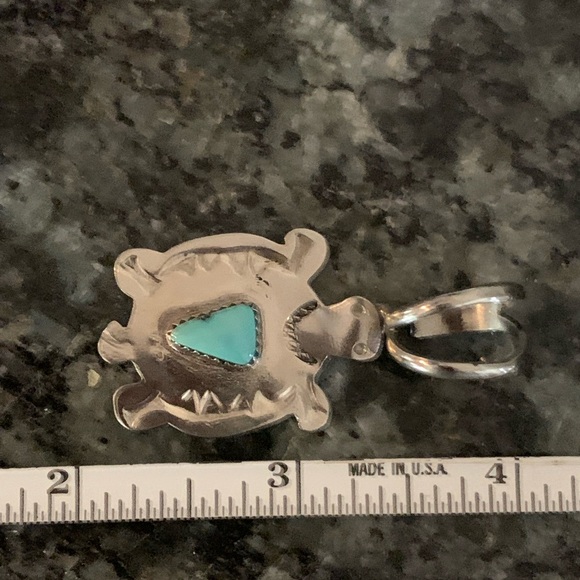 Native Turtle Pendant - Picture 5 of 6